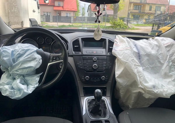 Opel Insignia cena 8800 przebieg: 284400, rok produkcji 2010 z Andrychów małe 37